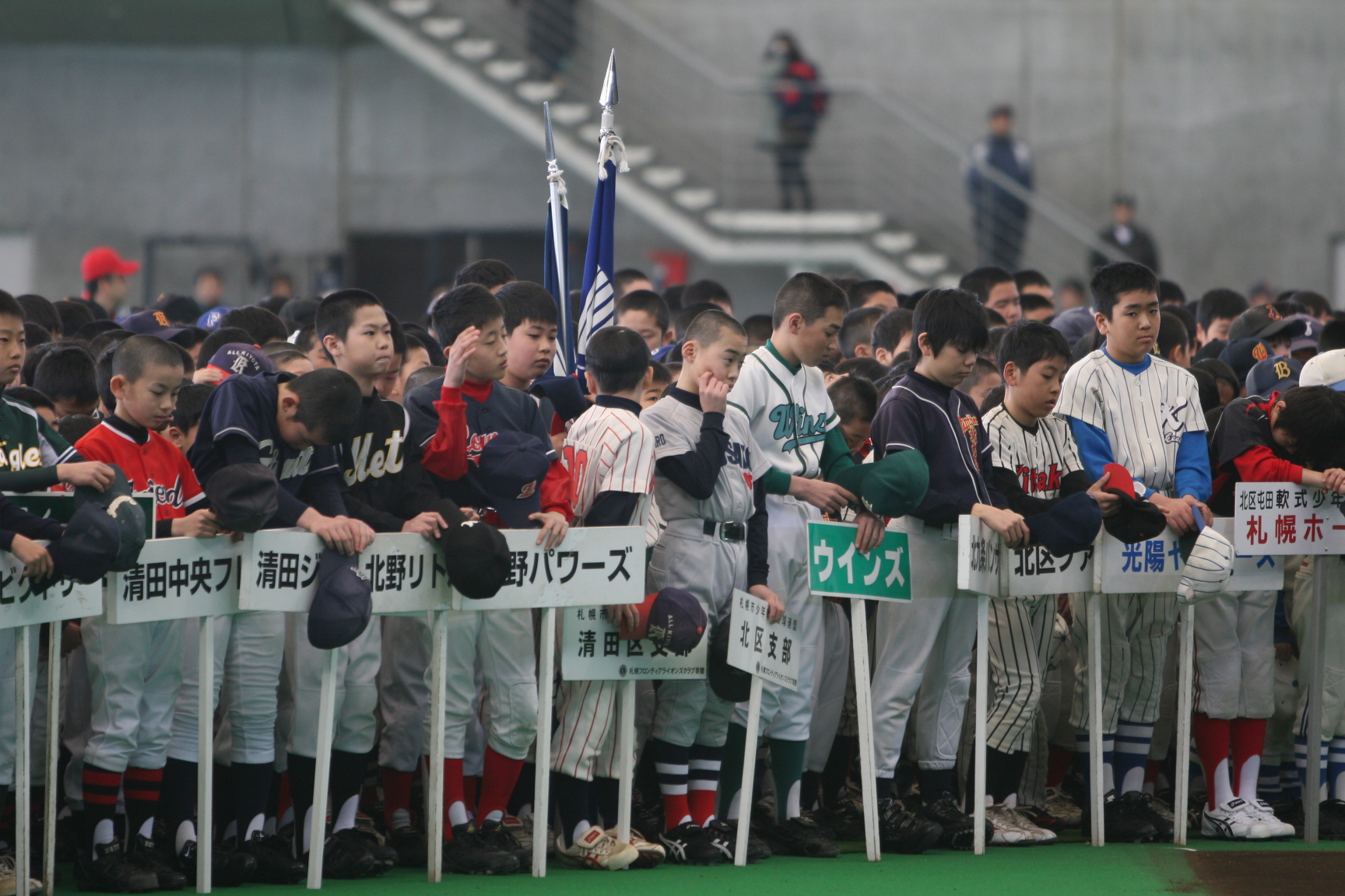 整列する選手達⑥