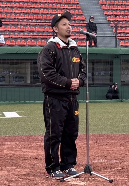 閉会の挨拶をする大会長・尾西氏