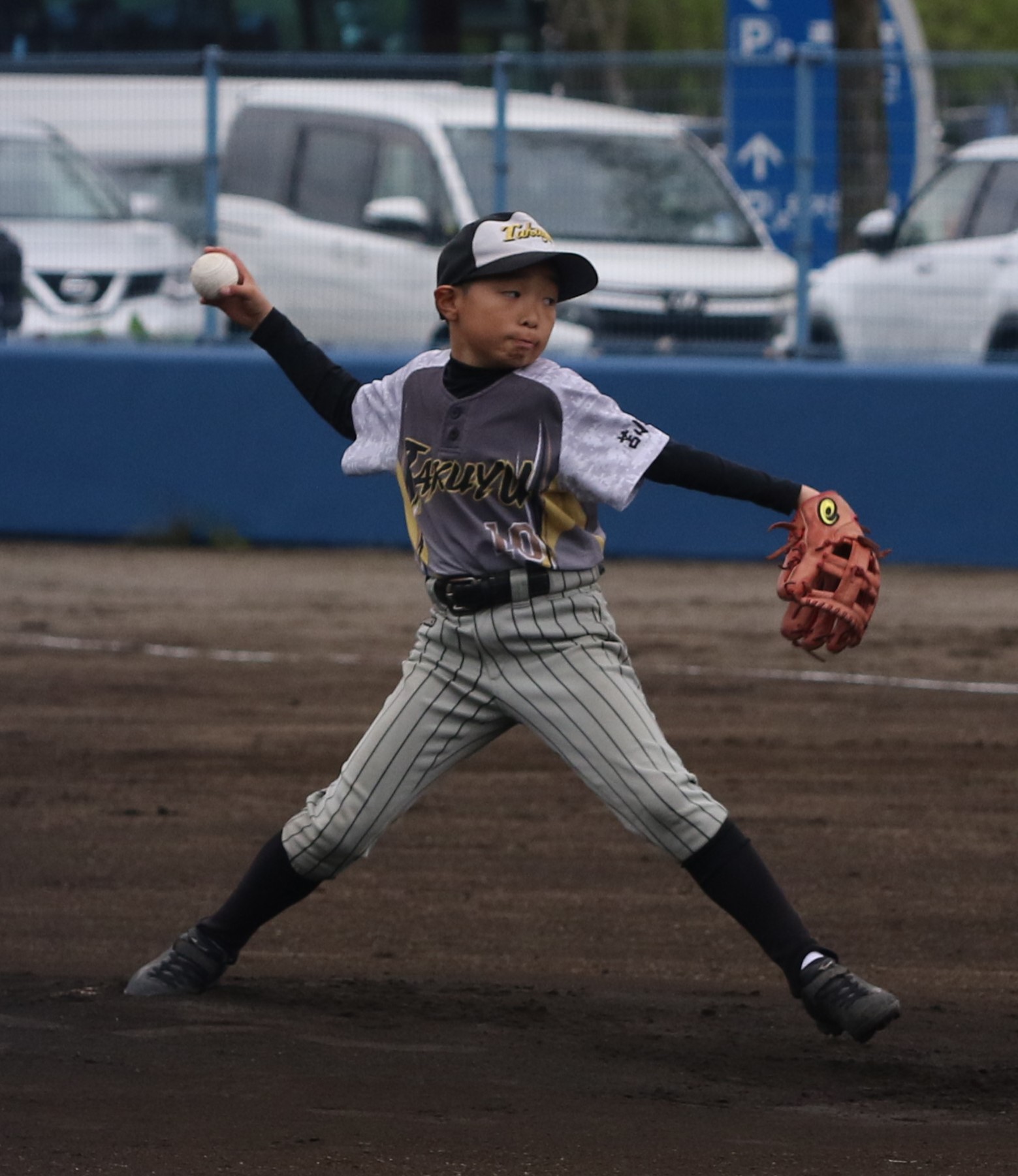 投打で活躍を見せた須藤主将（拓勇ファイターズ）