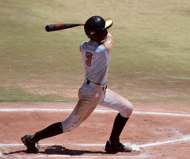 初回に先制ホームラン、5回に同点打を放った樋口聖良(準々決勝より)