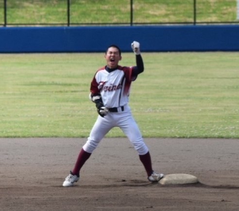 ガッツ溢れるプレーでチームをけん引する武内選手(札幌手稲)