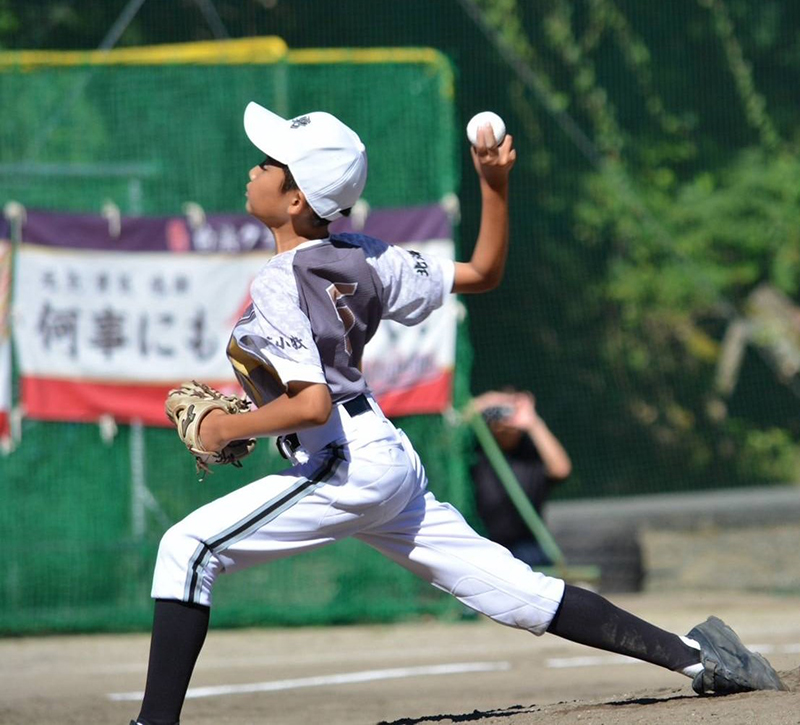 中継ぎの松﨑投手（拓勇）