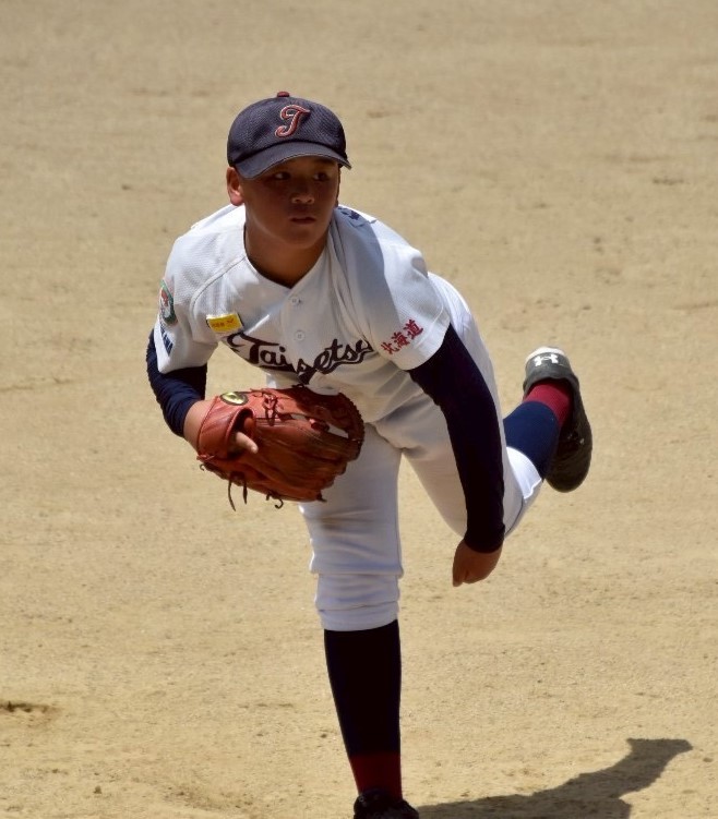 先発登板した中川投手、初回に失点を許すもその後立ち直り好投