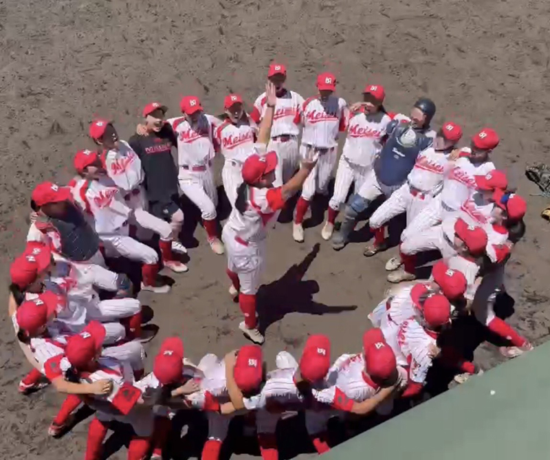 試合前の旭川明成ナイン