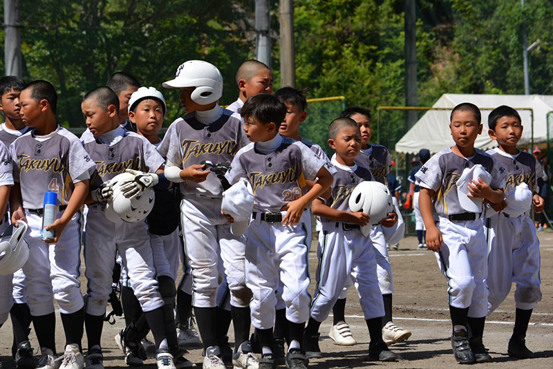 高野山旗を戦い終えた拓勇ファイターズナイン