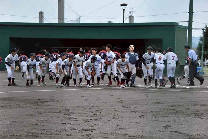 東川大雪少年野球スポーツ少年団=(写真・チーム提供)