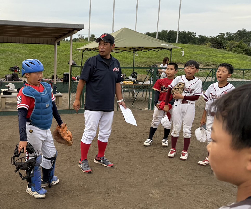 三塁側の監督を務めた木下雅博氏(北発寒ファイヤーズ)