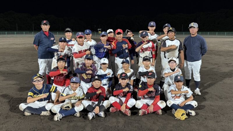 <6年生>夏の思い出 ストライク交流戦で24人が白熱プレー