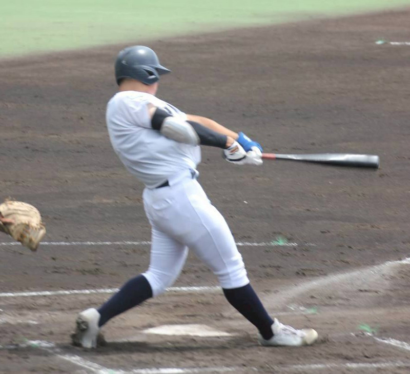 タイムリー2本と活躍を見せた弓削選手（旭川北稜）