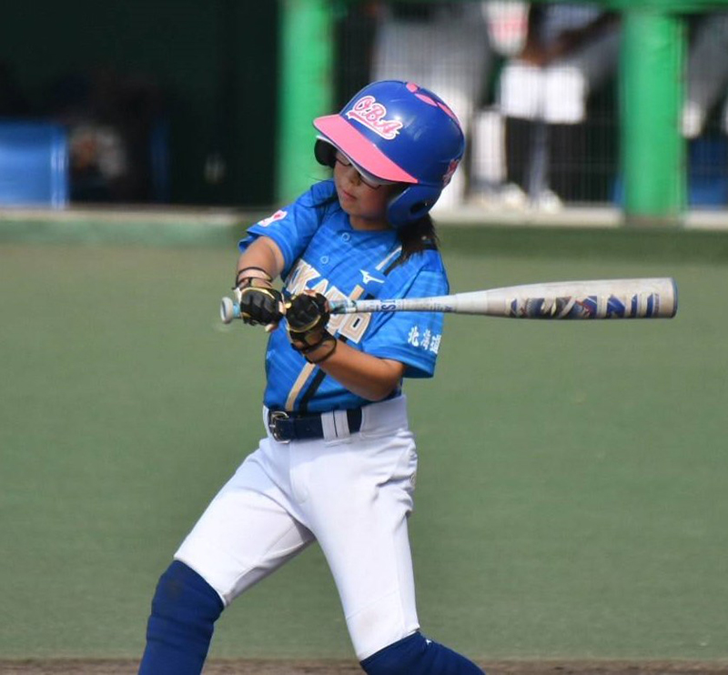 初回先頭バッターでチャンスメイクした鈴木
