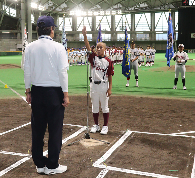 選手を代表して平野主将（札幌手稲）が大役を担った。