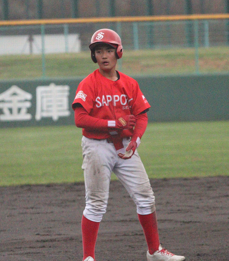 先制タイムリーを放った相馬選手（札幌選抜）
