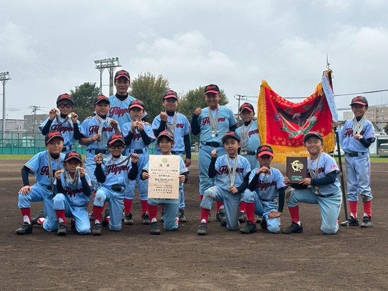 優勝の東16丁目フリッパーズ