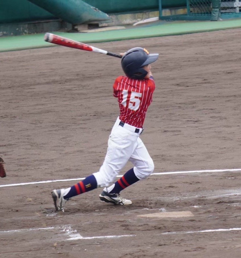 外野手、吉田　伊吹