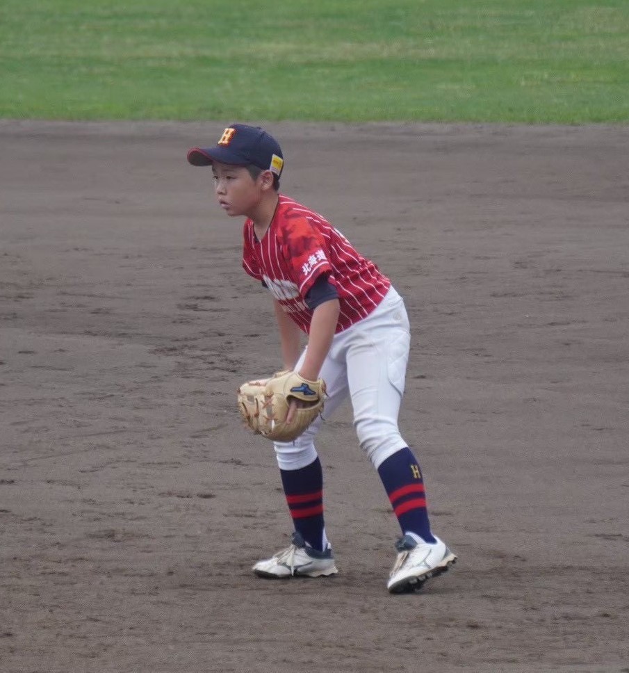 投手・外野手、佐藤　夕朔
