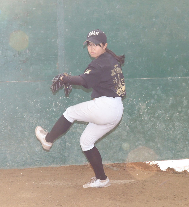 ブルペンで投げ込んだ奈良投手（JBC北海道）