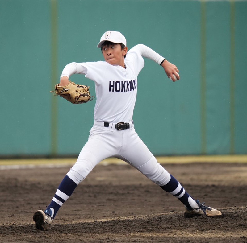 リリーフ登板した岡田投手（北海道選抜）