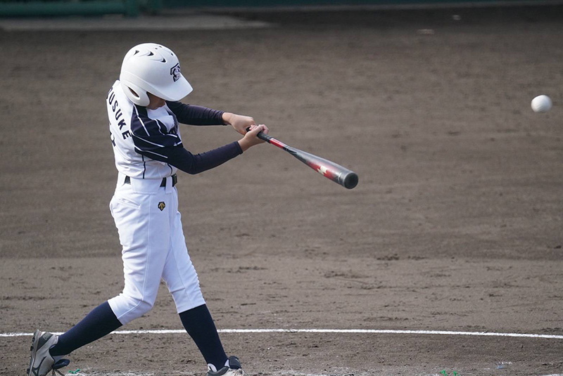 同点のレフト超え3塁打を放った橘