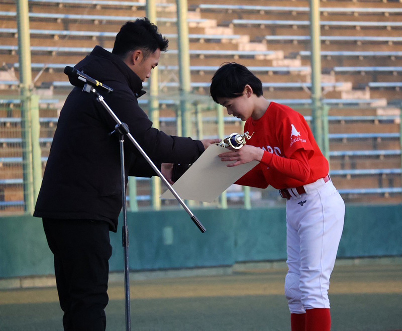 最優秀選手賞の山﨑選手（札幌選抜）