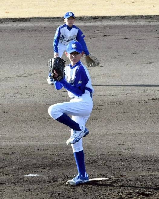 田村投手（昭和ブルーホークス）