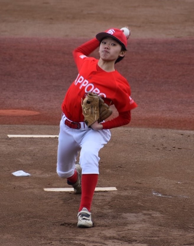 難しい初戦に先発した山﨑投手（札幌選抜）
