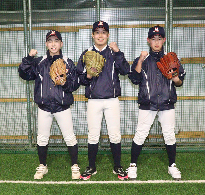 インタビューに答えてくれた3年生・写真左から小林、城野、勝木）