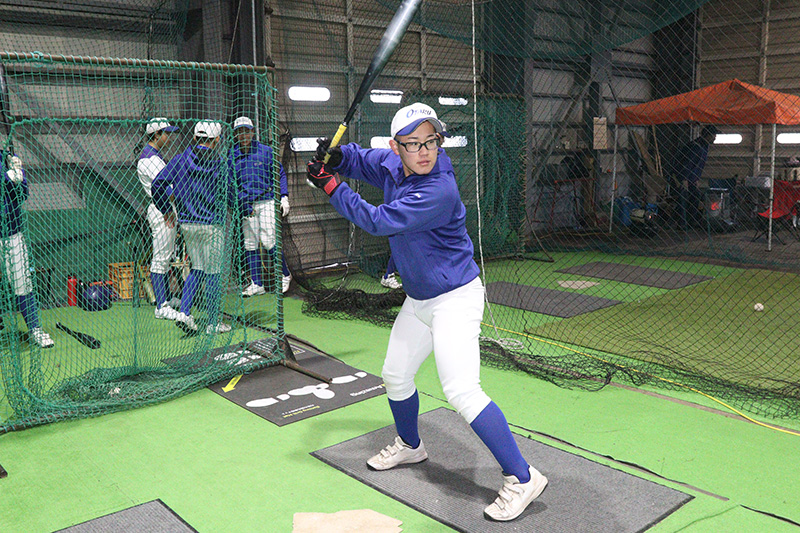 マシン打ちを行う小樽ナイン