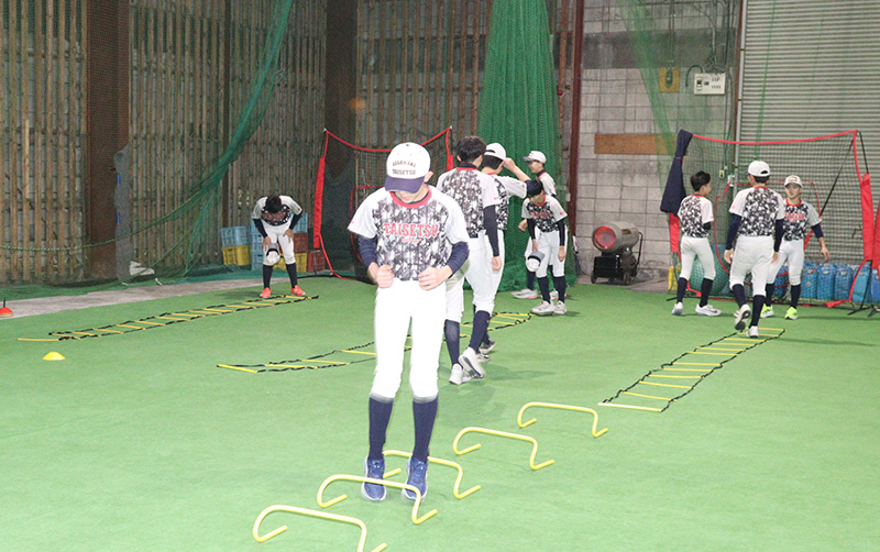 ラダートレーニングに励む旭川大雪ボーイズナイン