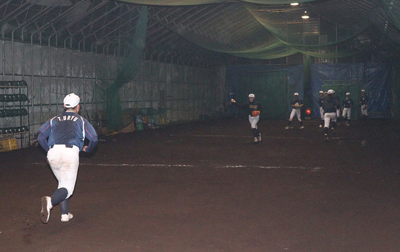 ランダンプレーの練習を重ねた札幌羊ヶ丘ナイン