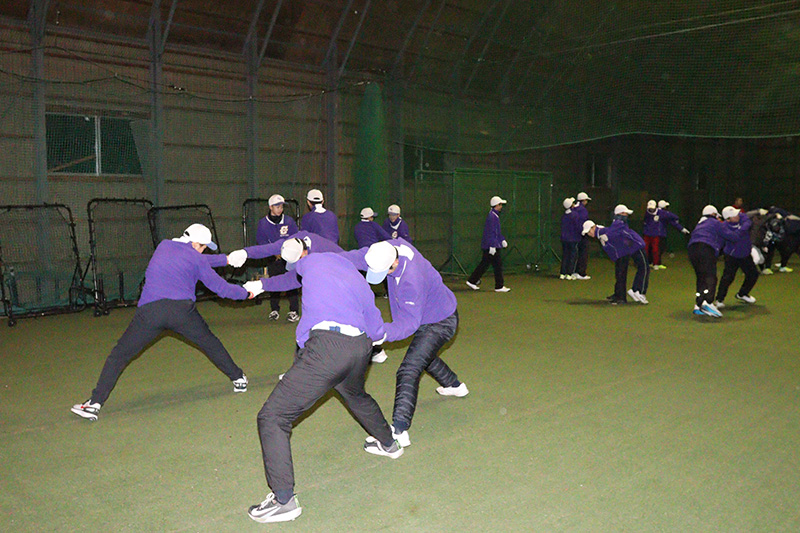 体操する千歳リトルシニアナイン