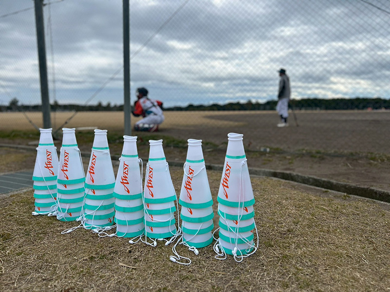 グラウンドへ届くまで、力の限り鳴り響いた応援のメガホン