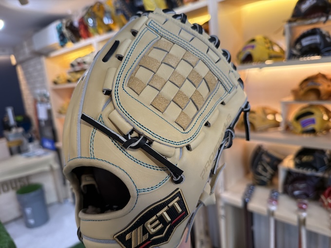 チェッカーウェブ