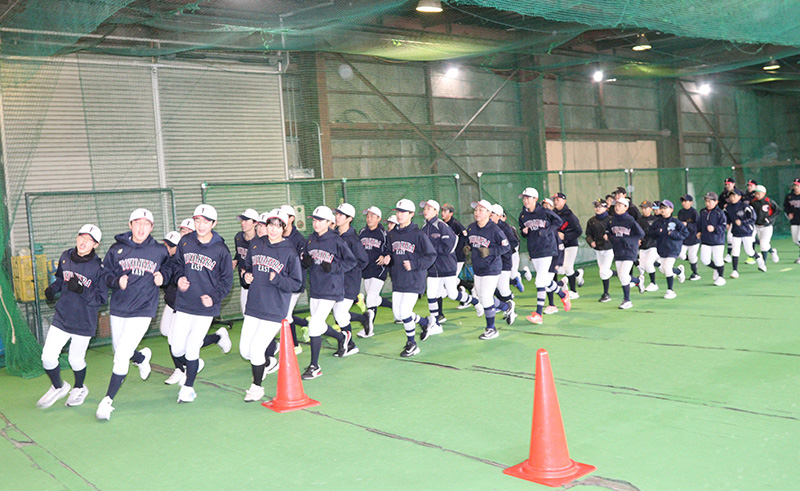 ランニングする札幌豊平東ナイン
