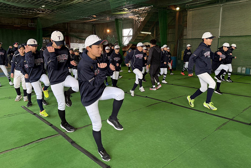 リズムトレーニングする札幌豊平東ナイン