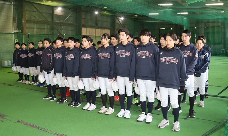 整列する札幌豊平東リトルシニア