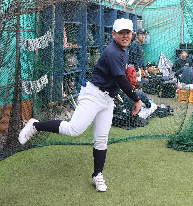 チーム一の剛腕吉田投手（札幌栄）