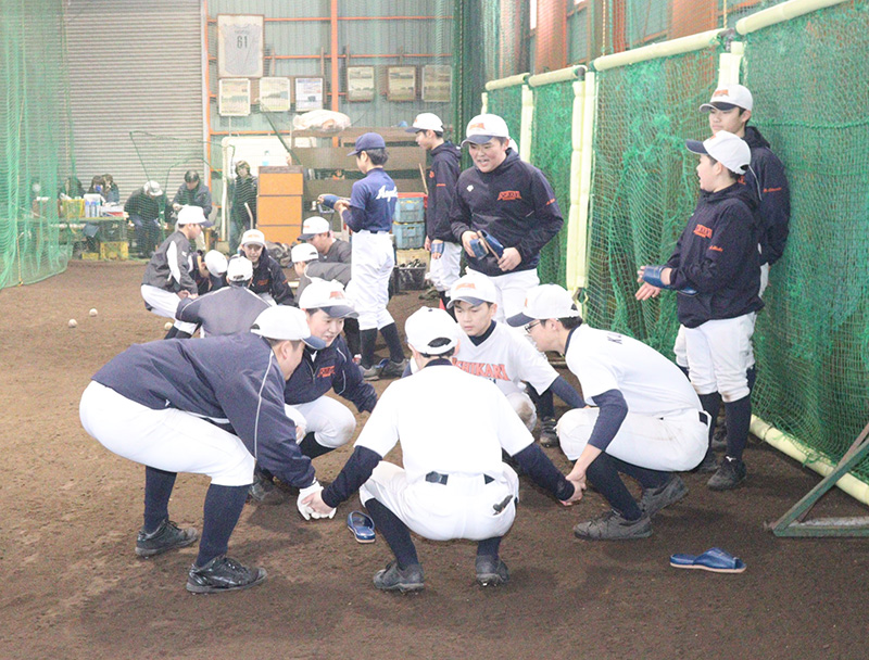 トレーニングに励む石狩中央ナイン