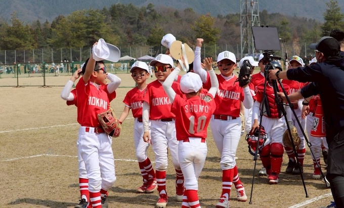 粘りと結束でつかんだ連勝　北海道選抜ACE、接戦制しベスト8進出