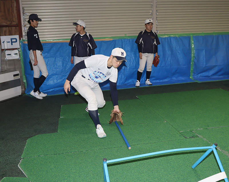外野手の捕球トレーニング（旭川西リトルシニア）