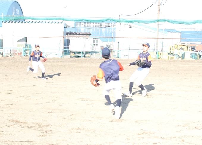 守備練習の様子（柏ホエールズ）