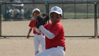 【速報】四回一挙4得点の集中打　岩澤陸人が粘投で準決勝へ導く 