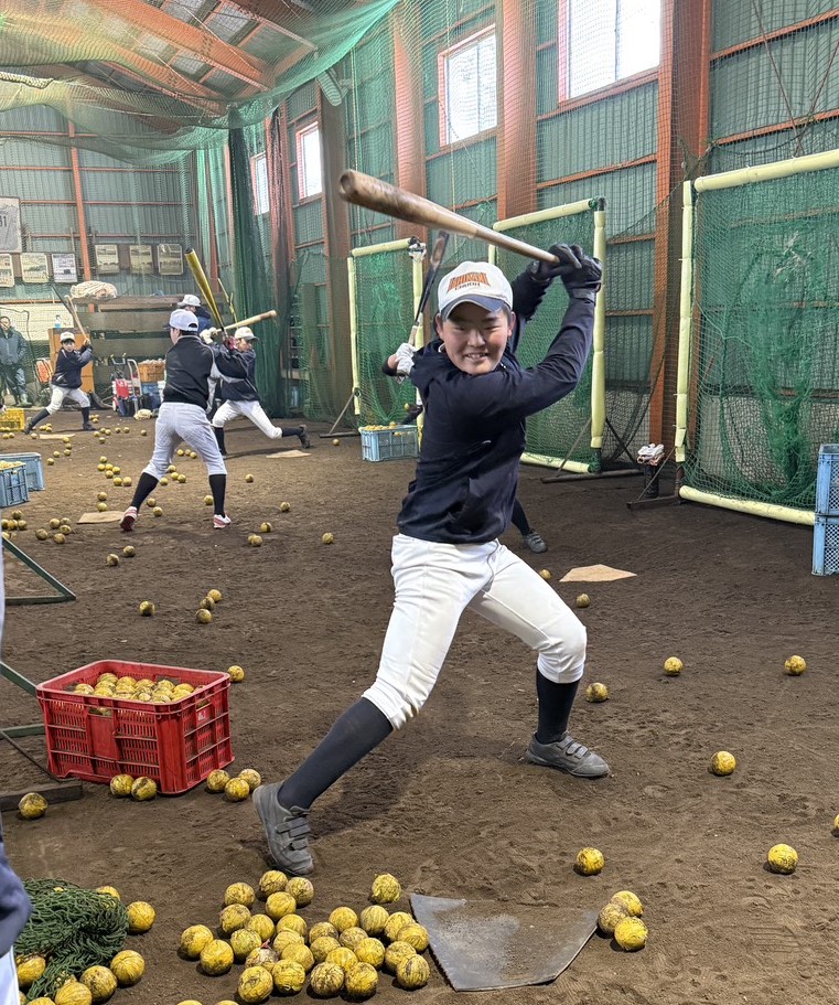 打撃練習に励む石狩中央ナイン