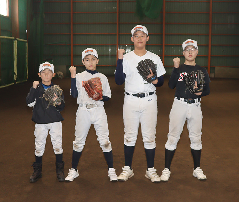 新入団員の6年生（石狩中央リトルシニア）