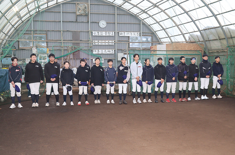 練習前の挨拶に入る旭川BBCナイン