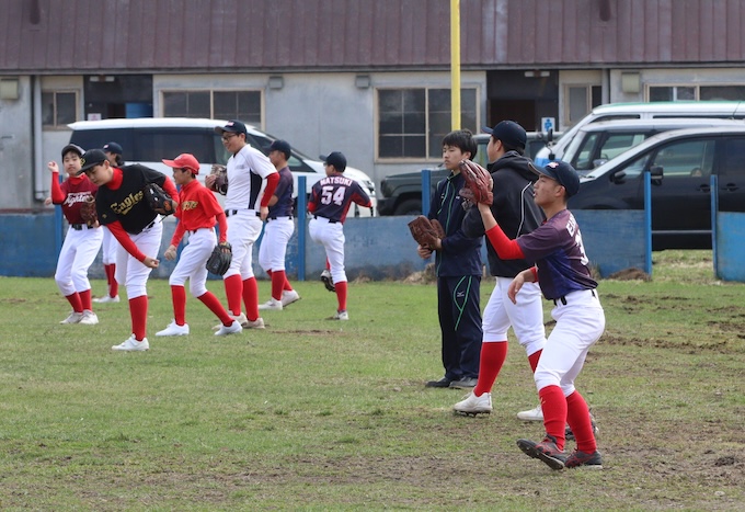 キャッチボールの様子（札幌白石ポニー）