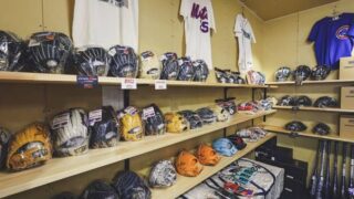 甲子園経験者が脱サラして、釧路に野球用品店を開いた話 