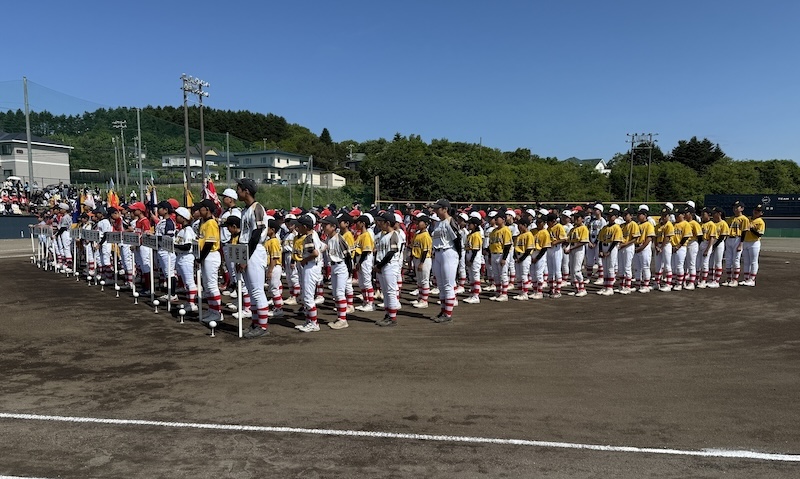 開会式に一堂に介した14チーム