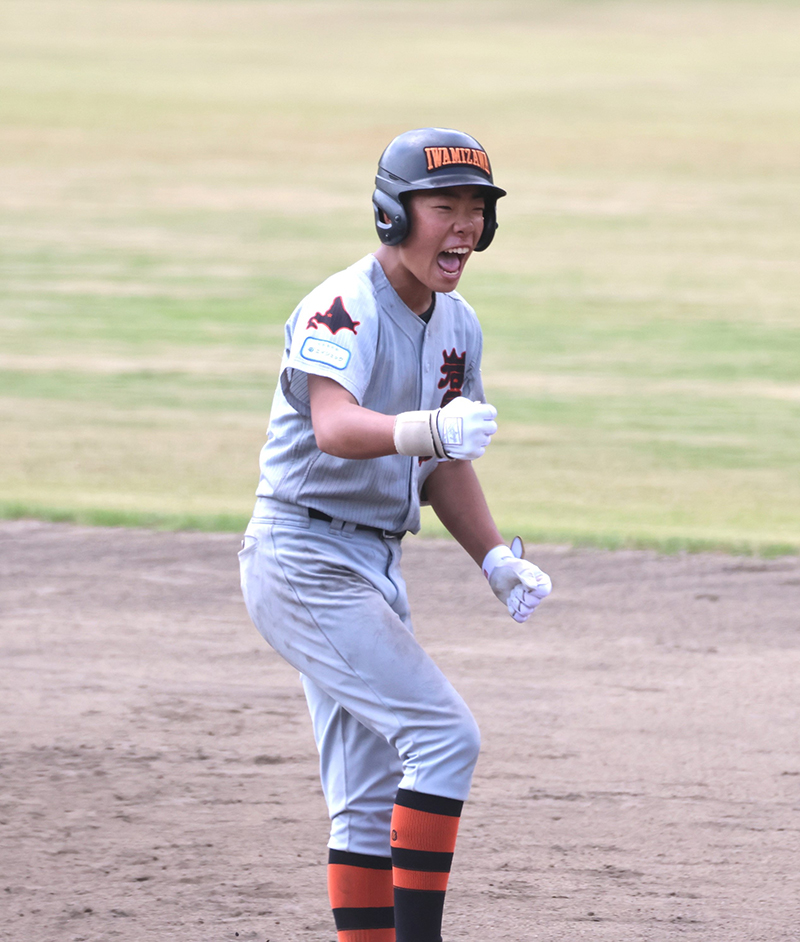タイムリーヒットを放った山本（岩見沢）