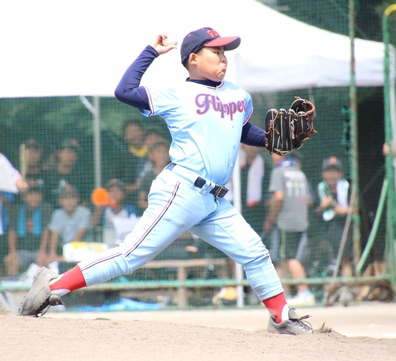 継投でマウンドに上がった池田投手（東16丁目）