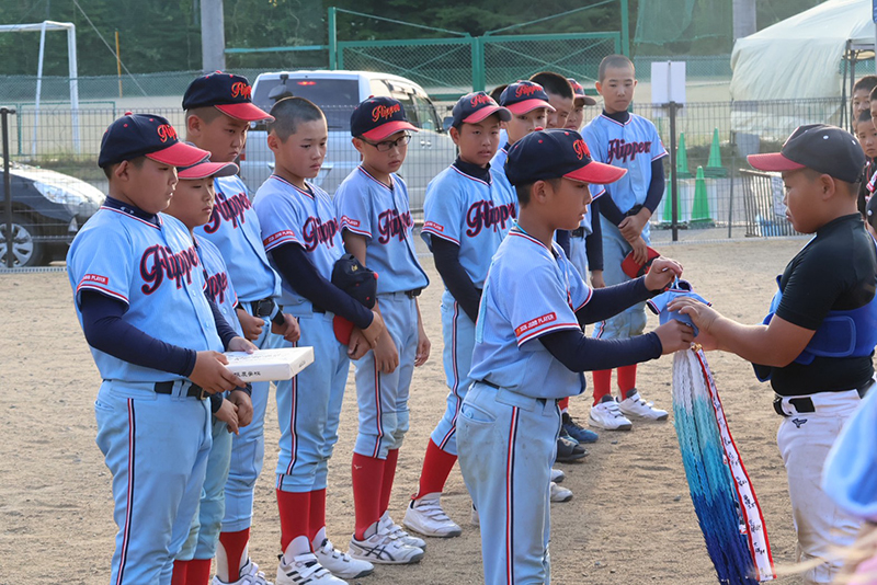 小野寺主将より千羽鶴が渡会BASTへ